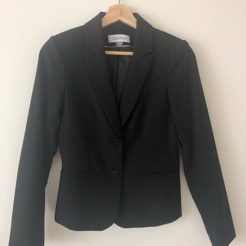 Black women’s suit jacket/ blazer